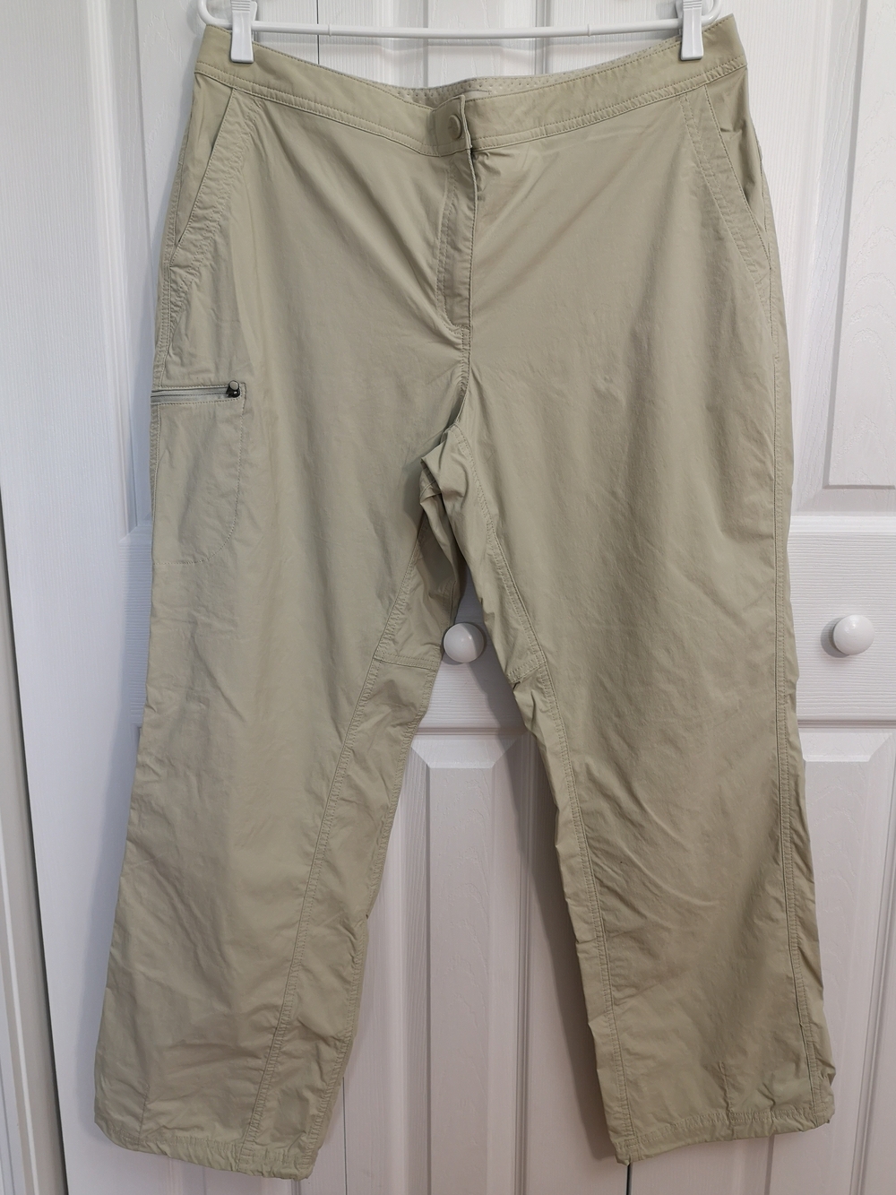 L.L.Bean Women's Nylon Stretch Hiking Pants Sz 18 Reg Khaki